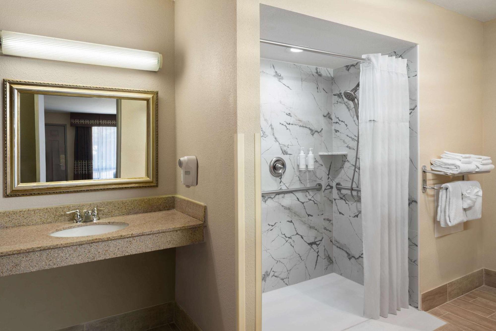 Days Inn by Wyndham Klamath Falls Bagian luar foto